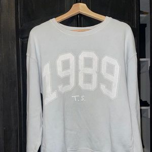 Taylor Swift 1989 Merch Crewneck M